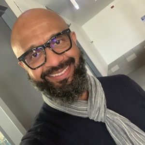 Meet your Posher, Derrick